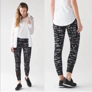Lululemon Inspire Tight II Black White Graf 6